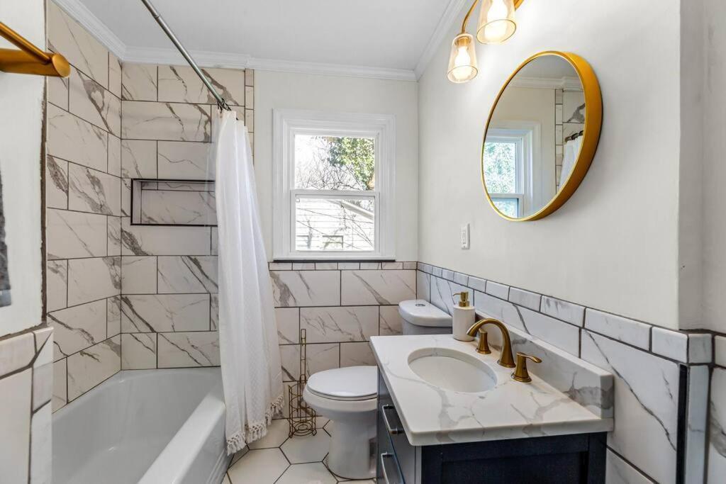 Fully Renovated 4 Bed Buena Vista House Near Wfu Vila Winston-Salem Exterior foto